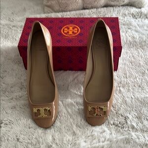 Tory Burch Women's Tan Flats